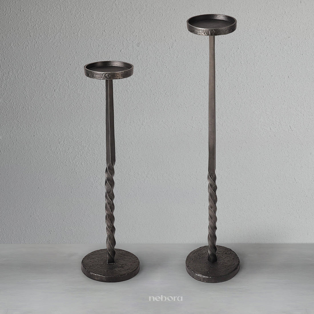 Obsidian Spire Candle Holder Set/2