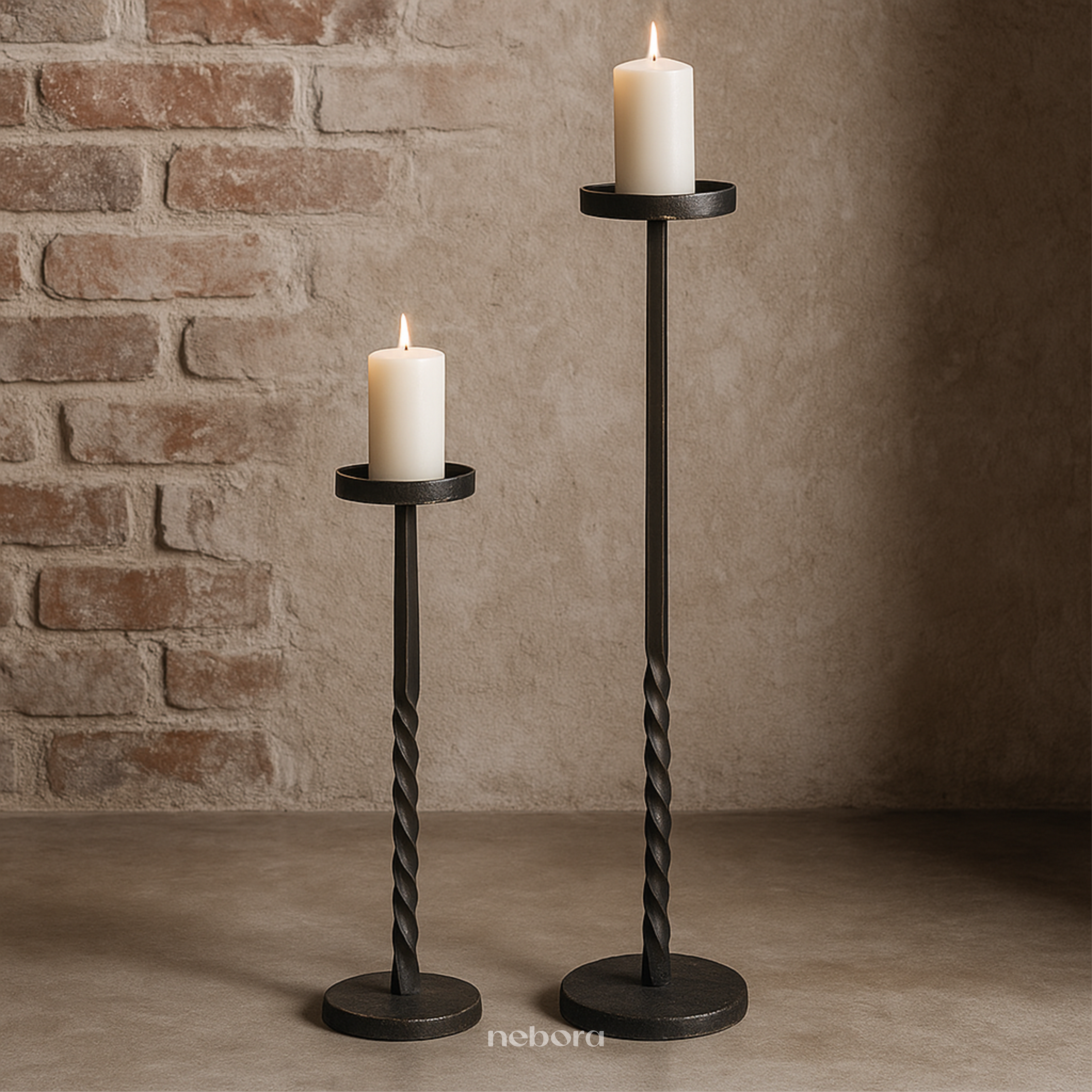Obsidian Spire Candle Holder Set/2