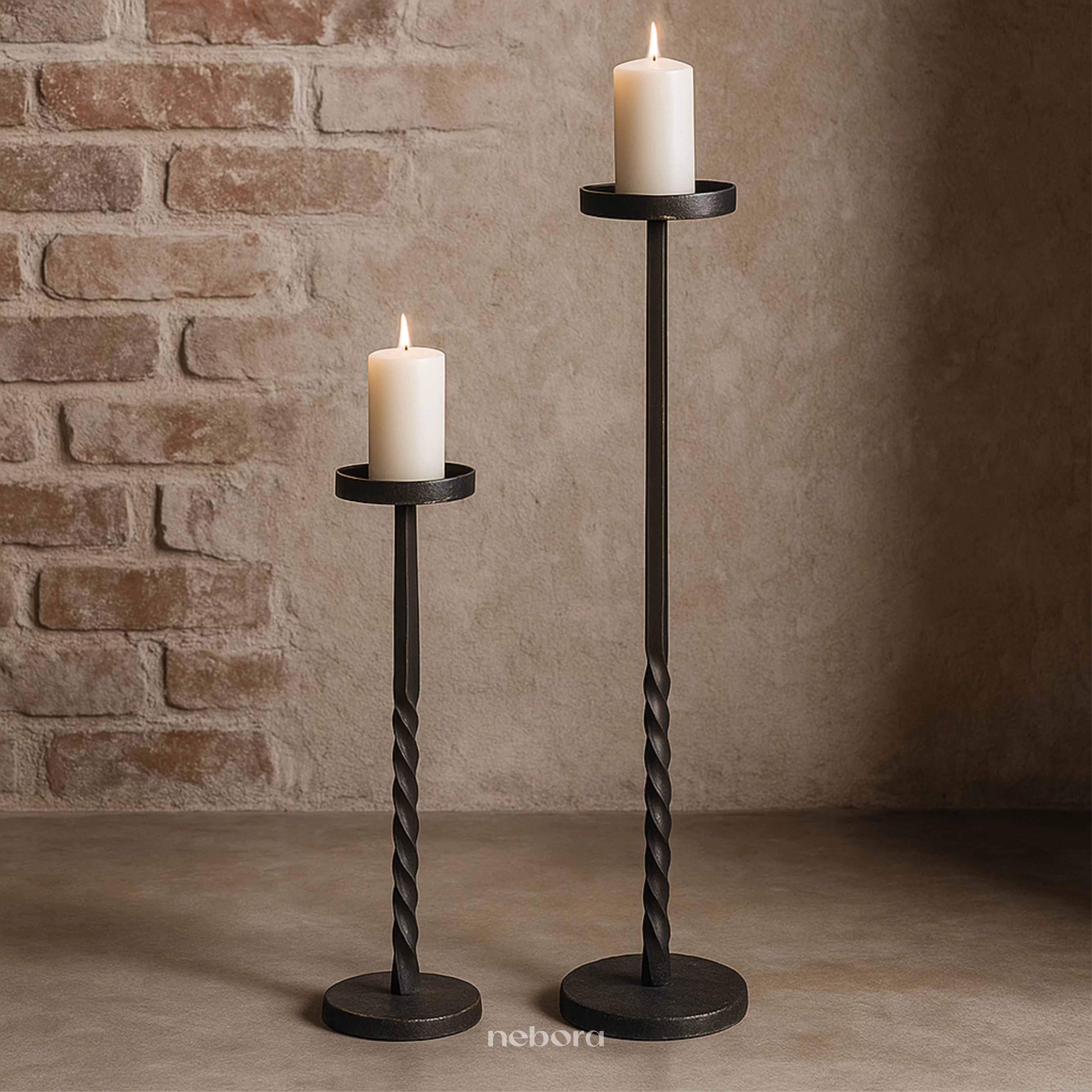 Obsidian Spire Candle Holder Set/2