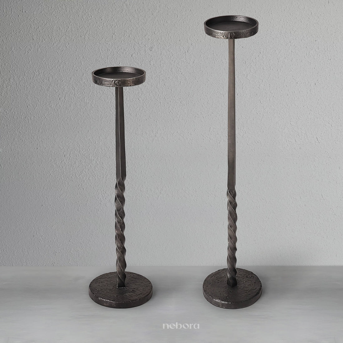 Obsidian Spire Candle Holder Set/2