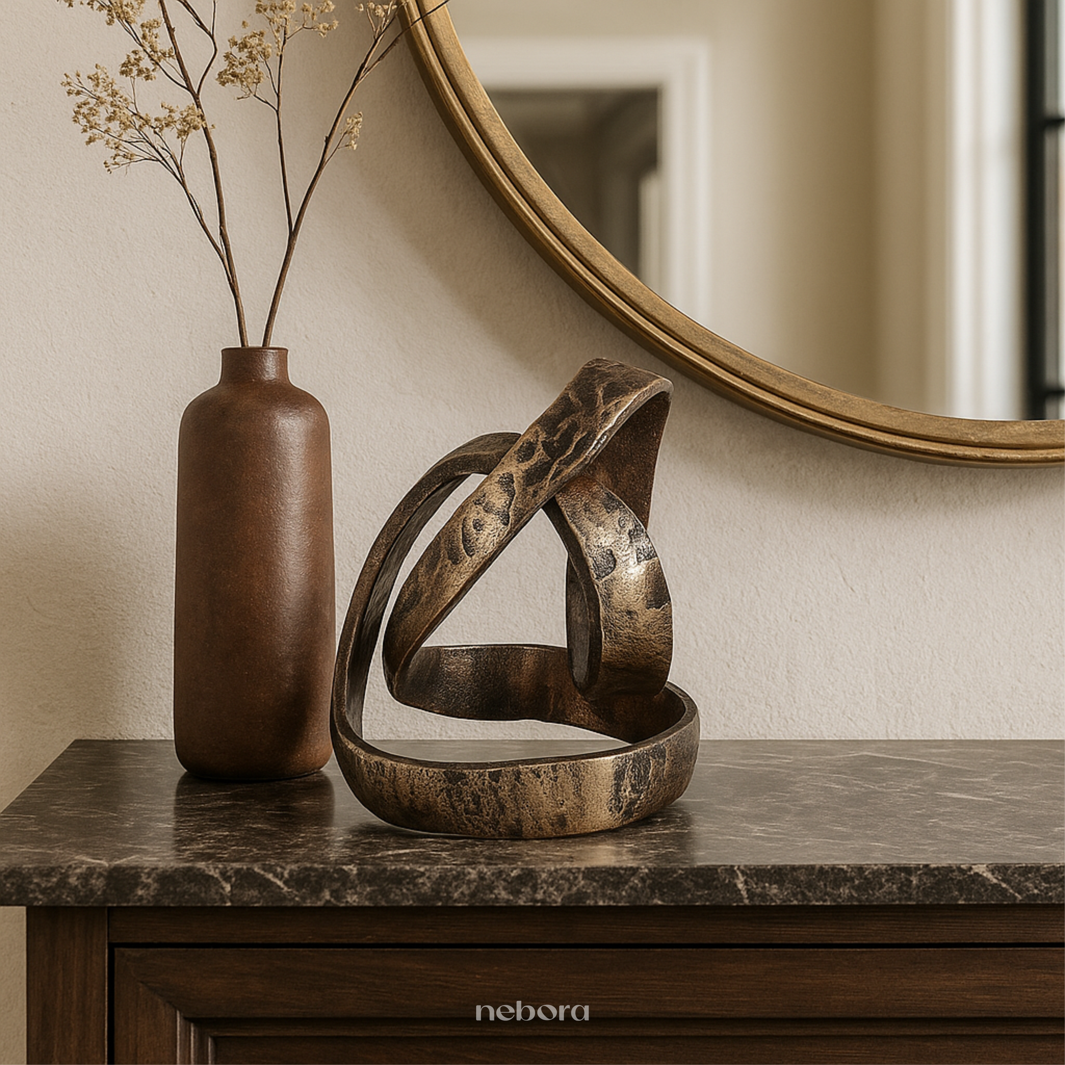 Glimmer Knot Sculpture