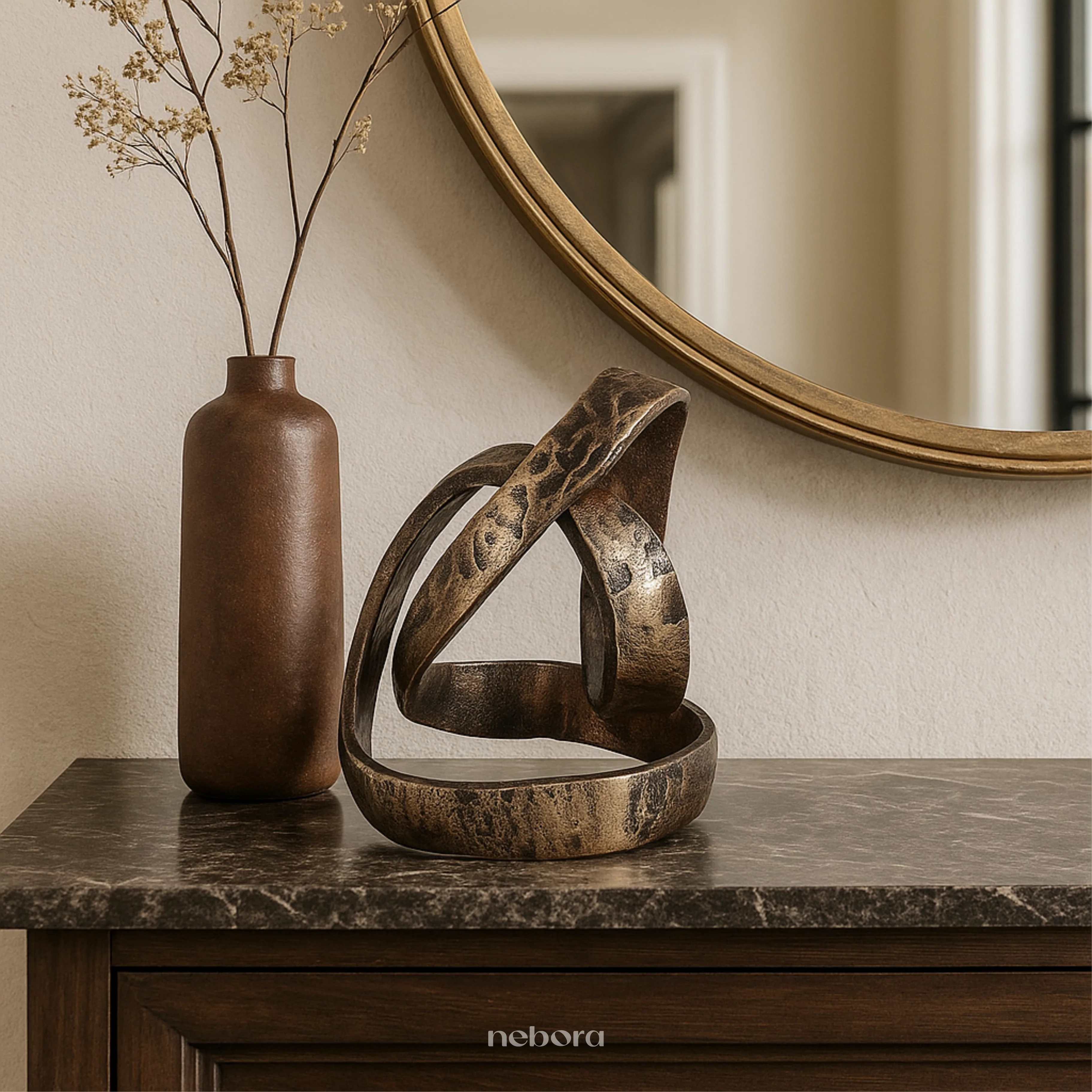 Glimmer Knot Sculpture