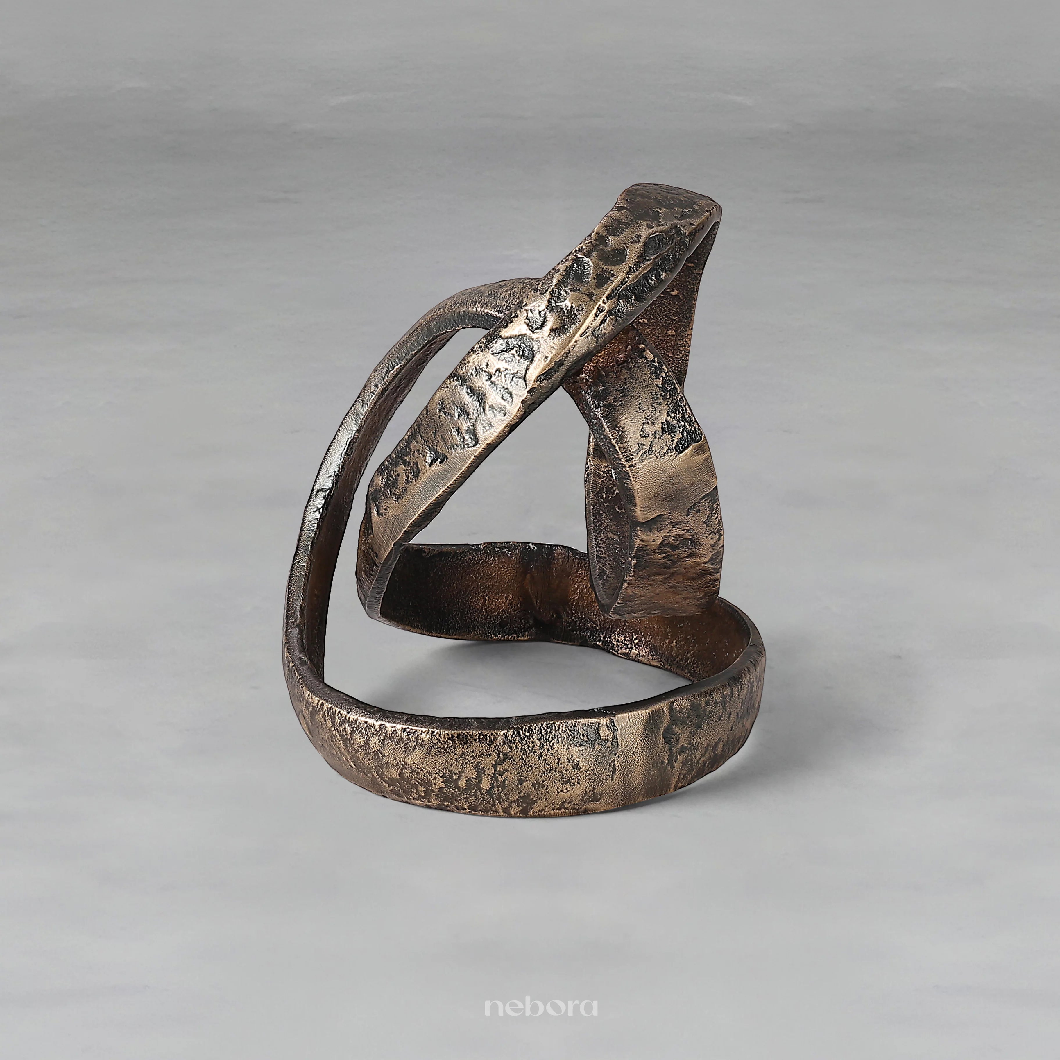 Glimmer Knot Sculpture