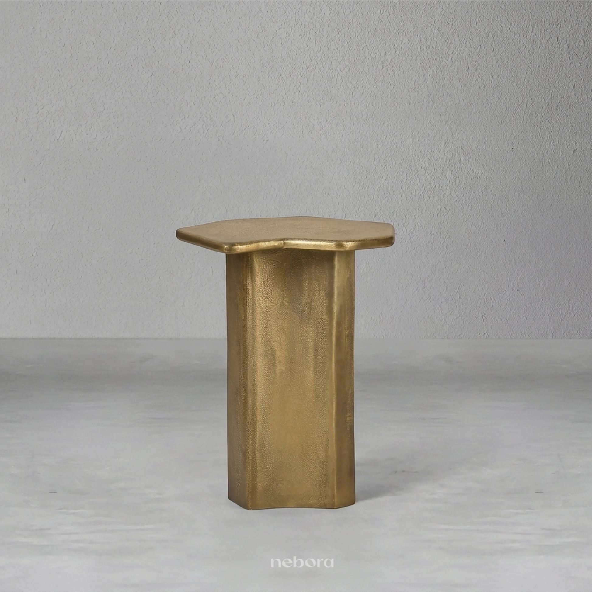 Stela Side Table Gold | Side Tables - Nebora