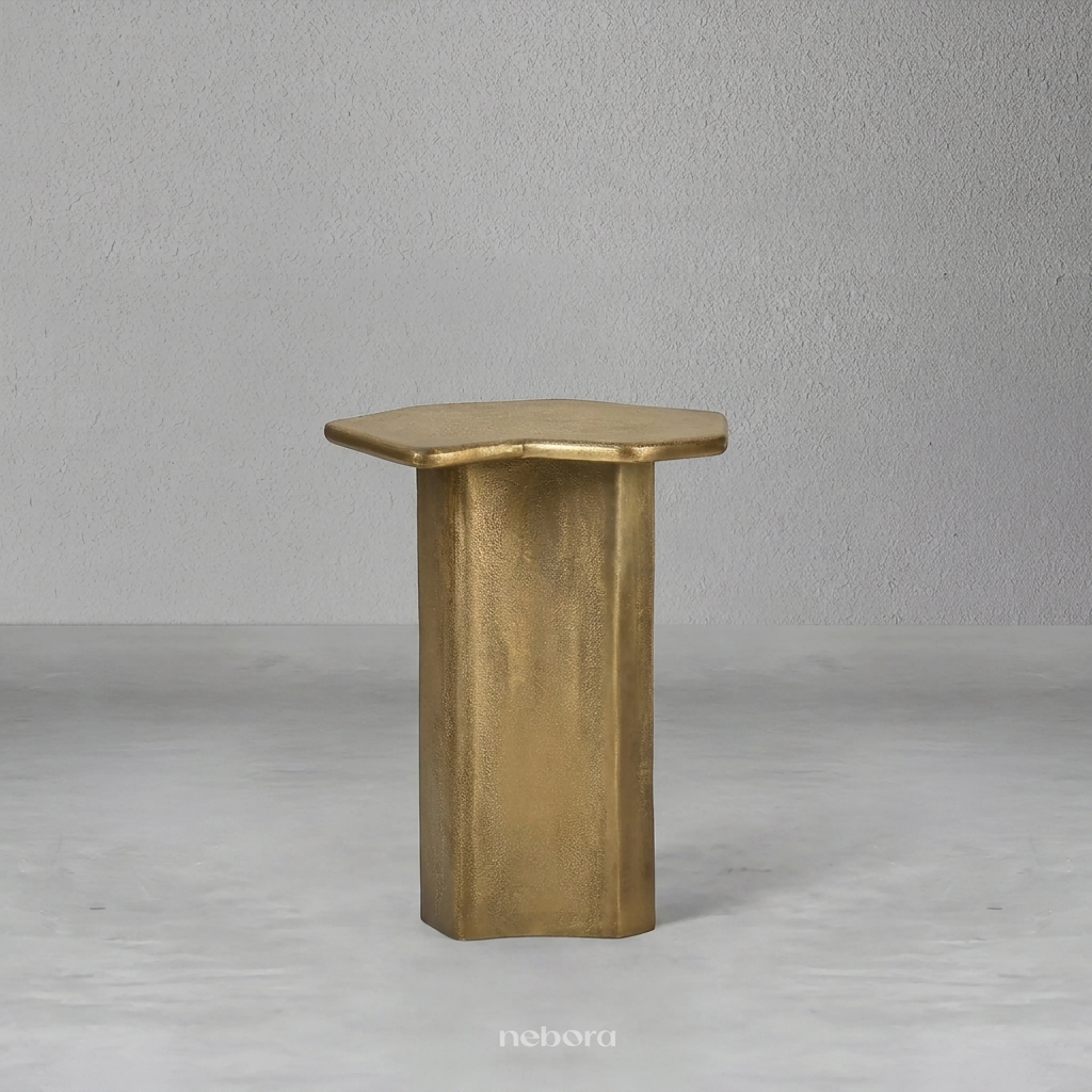 Stela Side Table Gold | Side Tables - Nebora