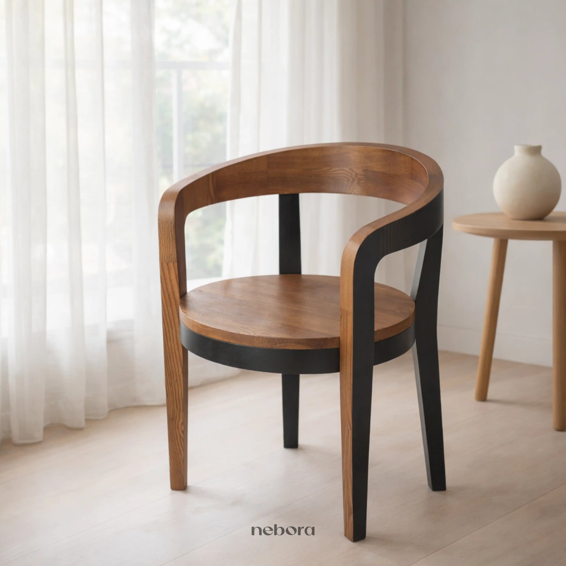 Obsidian Chair | Chair - Nebora